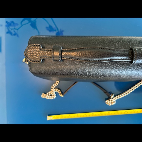 Dollar Calfskin Interlocking G Top Handle Shoulder Bag Black - Picture 4 of 10